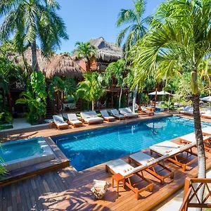 magic-blue-boutique-hotel.allrivieramayahotels.com/
